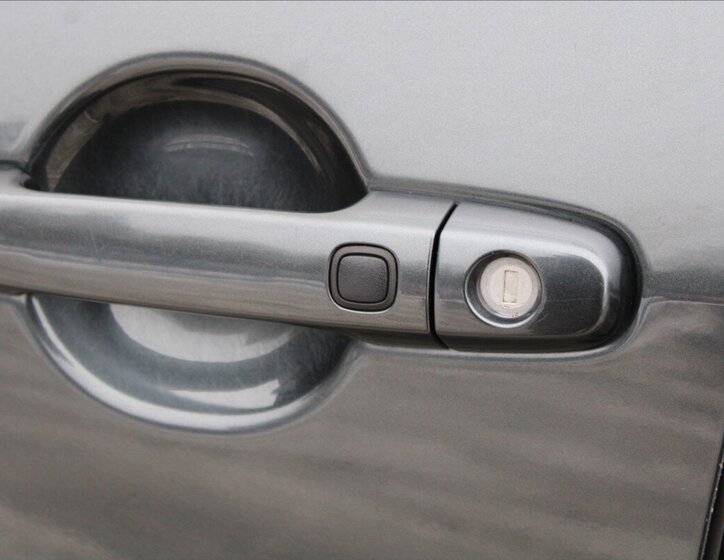 Toyota RAV4 SUV 2,2 l 100 kw