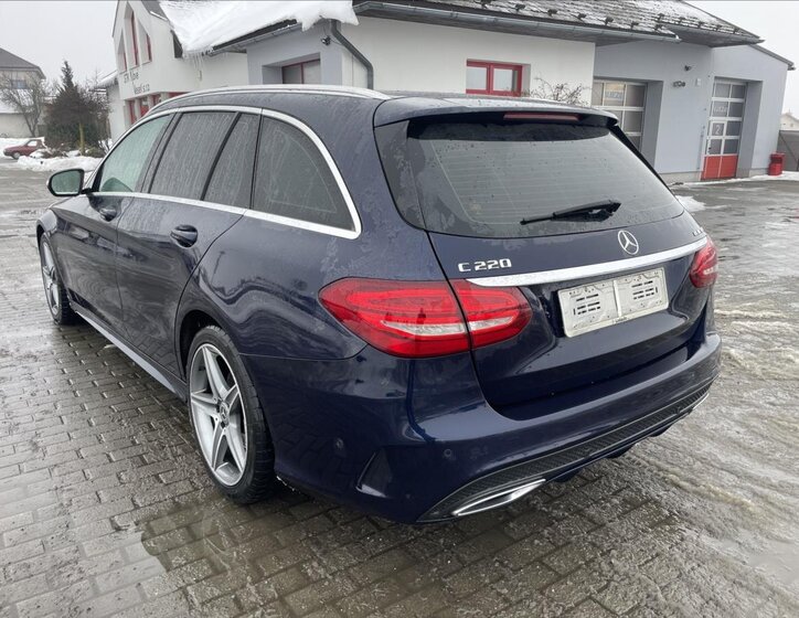 Mercedes-Benz Třídy C Kombi 2,1 l 125 kw