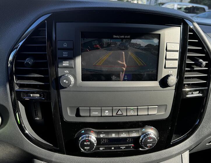 Mercedes-Benz Vito 12