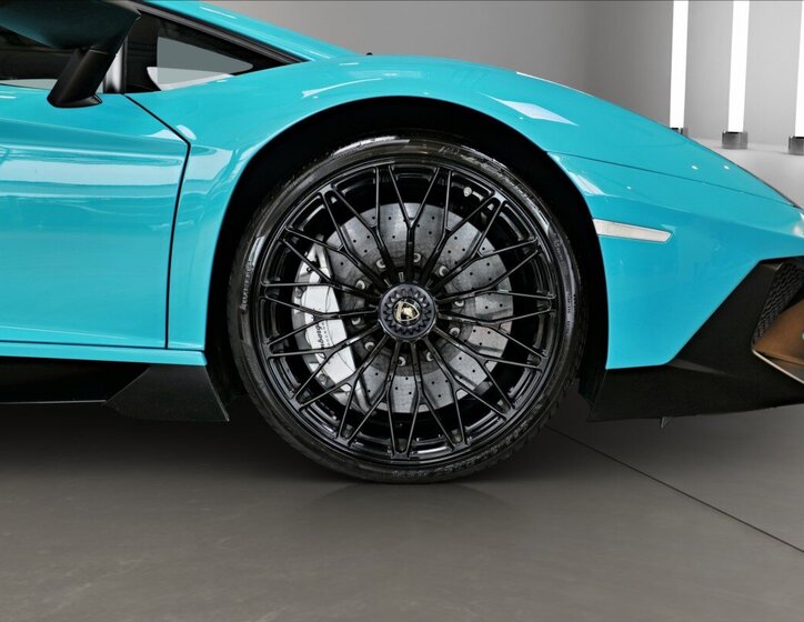 Lamborghini Aventador Kupé 6,5 l 552 kw