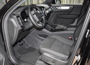 Volvo XC40 SUV / Terénní 2,0 l 145 kw