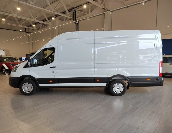 Ford Transit 8