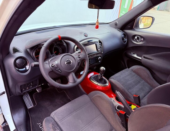 Nissan Juke SUV / Terénní 1,6 l 160 kw