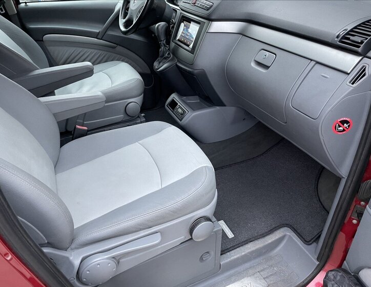 Mercedes-Benz Viano 18
