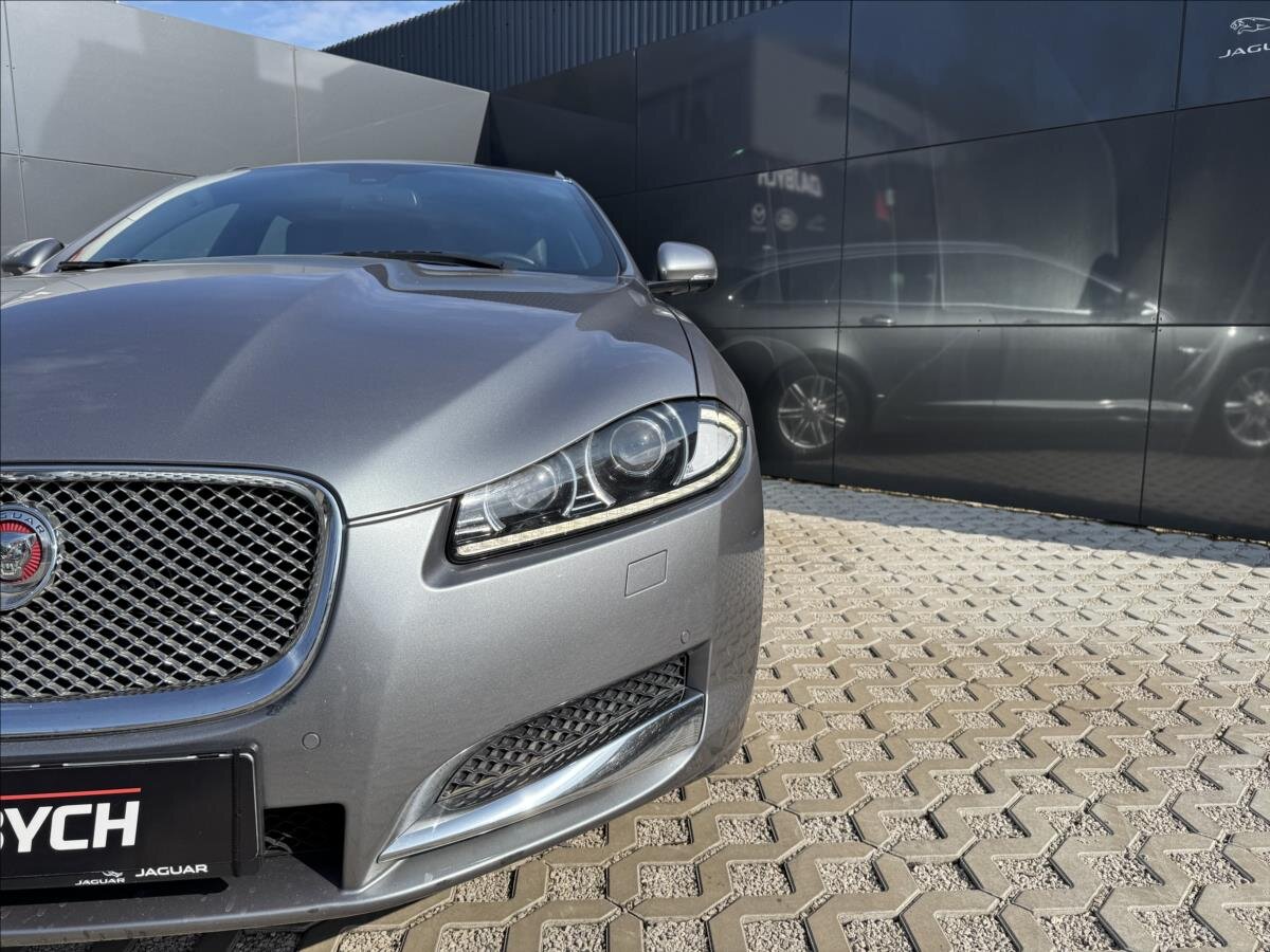 Jaguar XF Kombi 2,2 l 120 kw