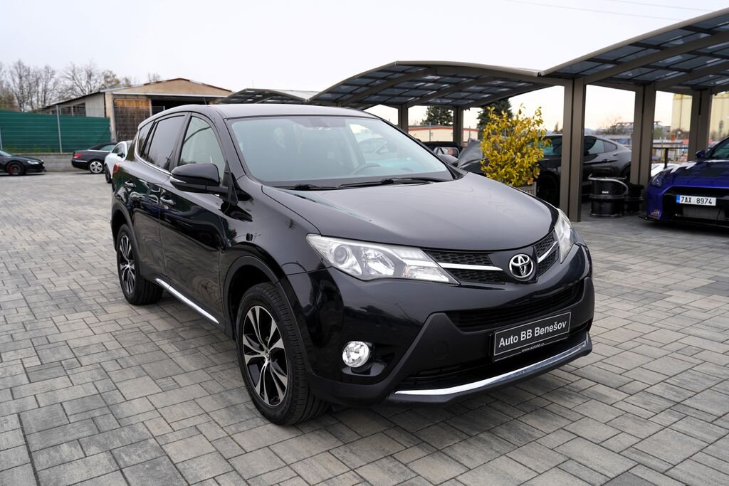 Toyota RAV4 SUV / Terénní 2,0 l 91 kw