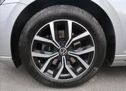 Volkswagen Passat 25