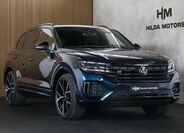 Volkswagen Touareg 1