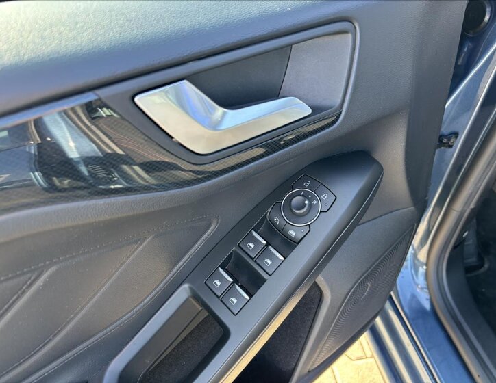 Ford Focus Kombi 998,0 92 kw