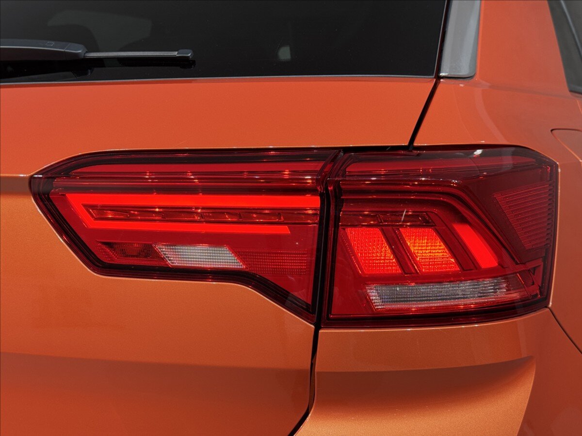 Volkswagen T-Roc SUV / Terénní 1,5 l 110 kw