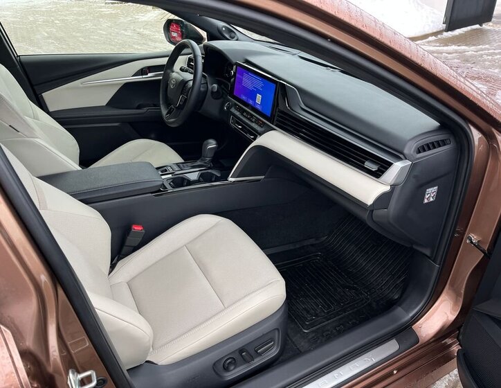 Toyota Camry Sedan 2,5 l 137 kw