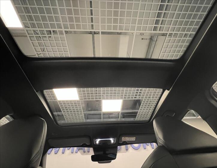 Toyota Corolla Cross 12