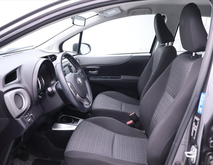Toyota Yaris Hatchback 998,0 51 kw