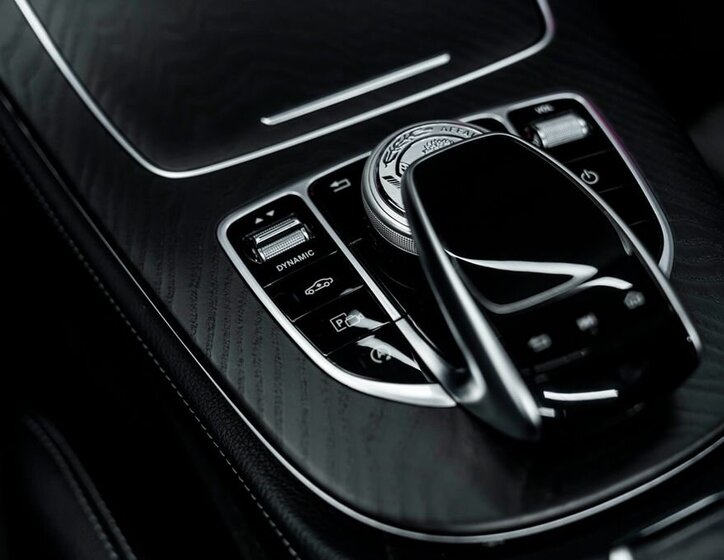 Mercedes-Benz Třídy E 12