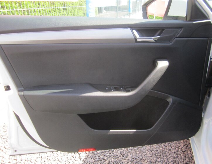 Škoda Superb Sedan 2,0 l 110 kw