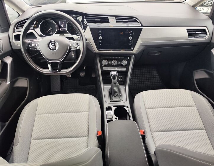 Volkswagen Touran MPV 1,5 l 110 kw