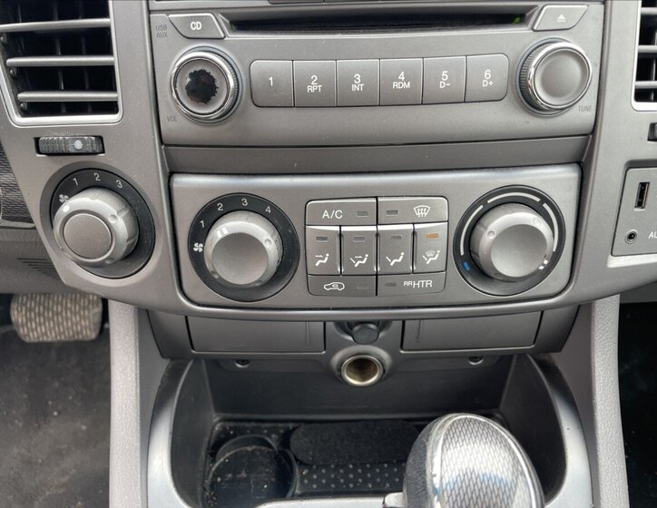 SsangYong Rodius SUV / Terénní 2,0 l 114 kw