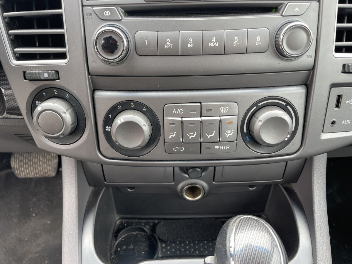 SsangYong Rodius SUV / Terénní 2,0 l 114 kw