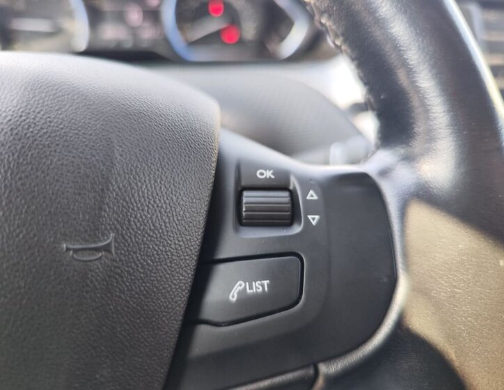 Peugeot 2008 SUV / Terénní 1,2 l 81 kw