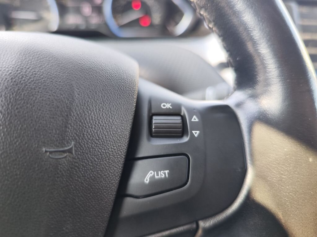 Peugeot 2008 SUV / Terénní 1,2 l 81 kw