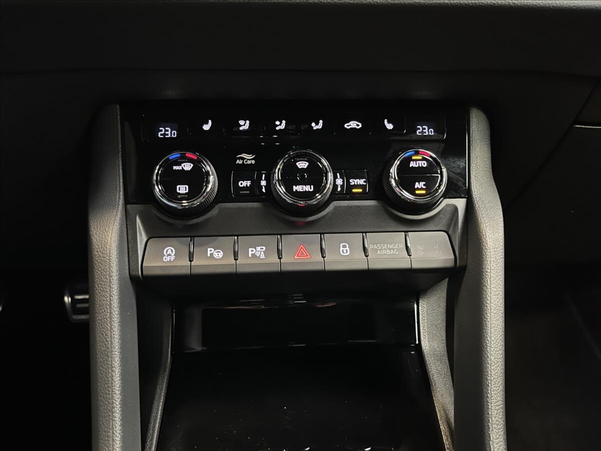 Škoda Karoq SUV 1,5 l 110 kw