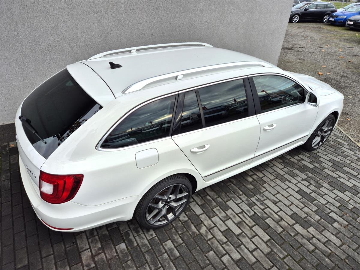 Škoda Superb Kombi 3,6 l 191 kw