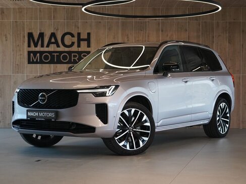 Volvo XC90 SUV / Terénní 2,0 l 335 kw