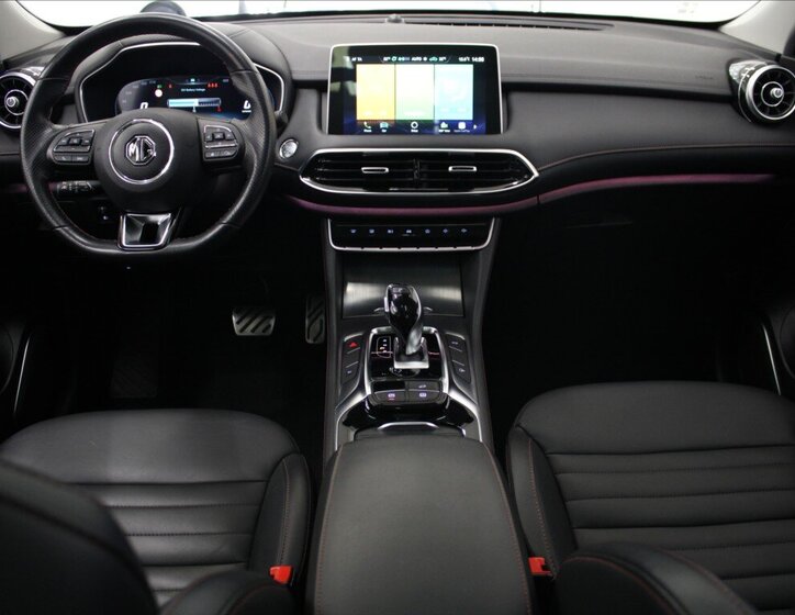 MG EHS SUV / Terénní 1,5 l 190 kw