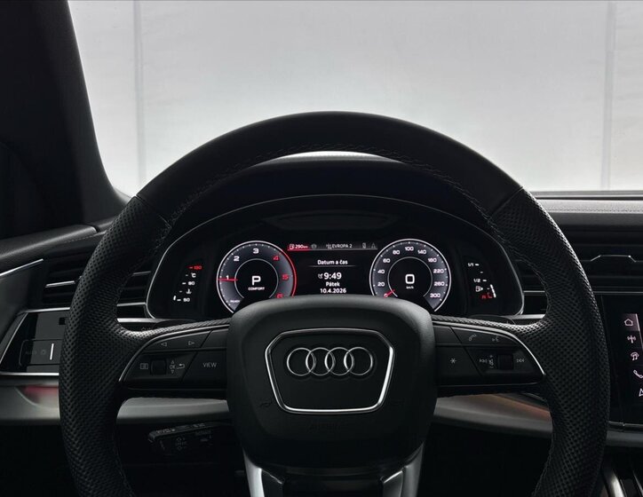Audi Q8 SUV / Terénní 3,0 l 210 kw