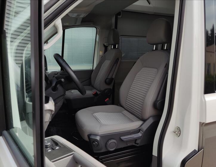 Volkswagen Grand California 6