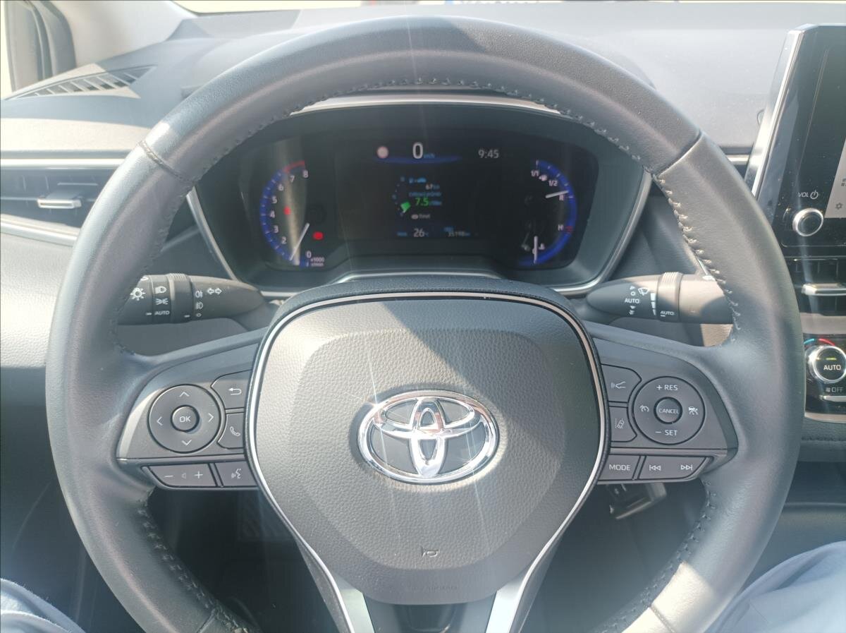 Toyota Corolla Sedan 1,5 l 92 kw