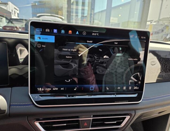 Volkswagen Tiguan SUV / Terénní 2,0 l 195 kw