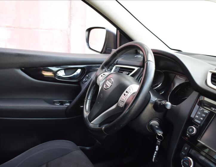 Nissan Qashqai 25