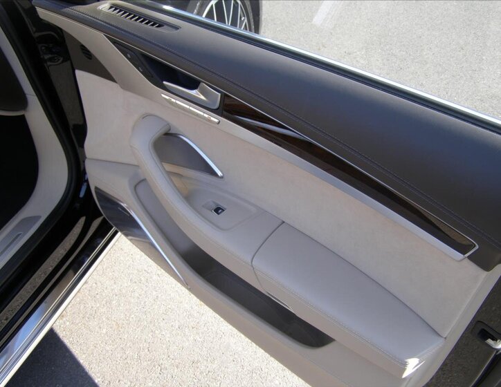 Audi A8 Sedan 6,3 l 368 kw