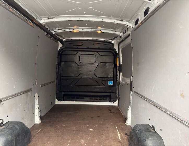 Ford Transit Skříň 2,0 l 79 kw