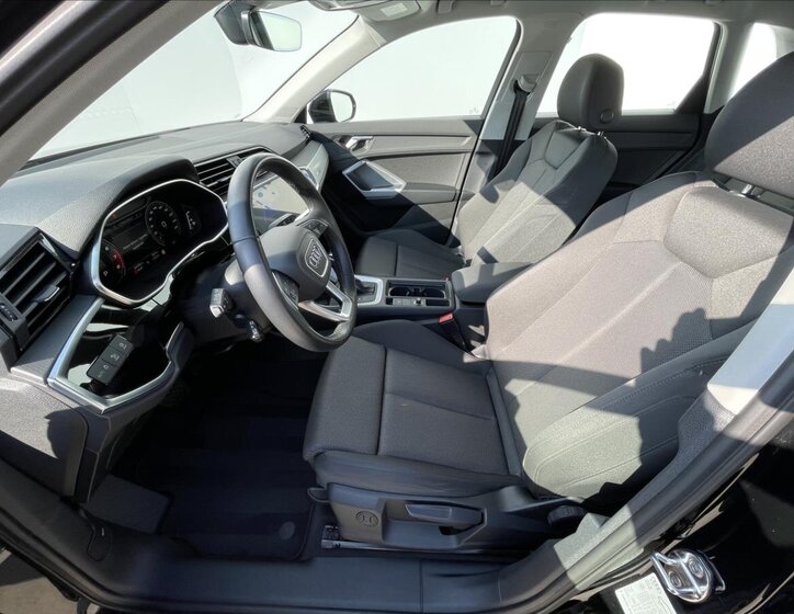 Audi Q3 SUV / Terénní 1,5 l 110 kw