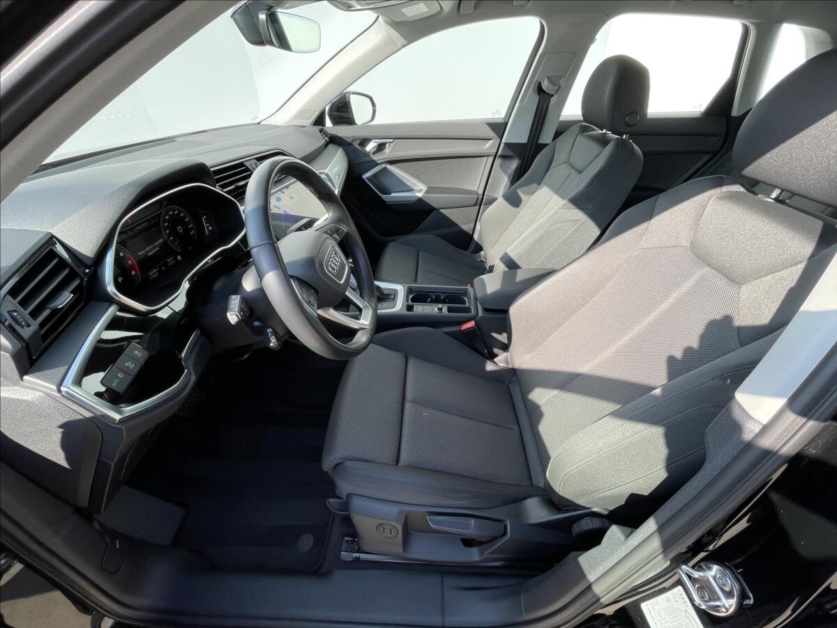 Audi Q3 SUV / Terénní 1,5 l 110 kw