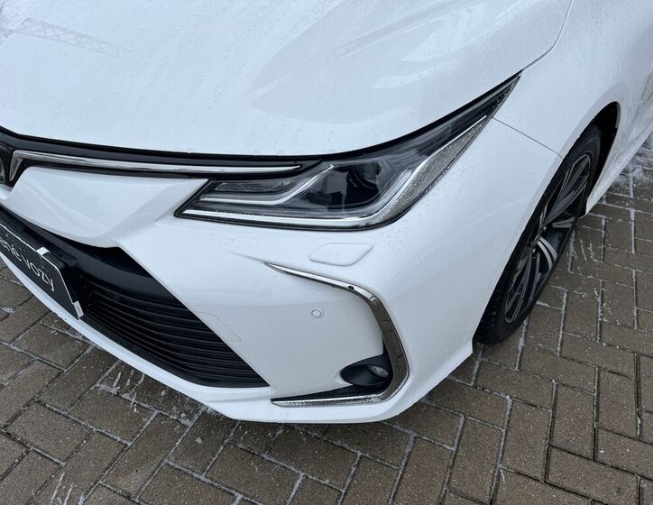Toyota Corolla Sedan 1,5 l 92 kw