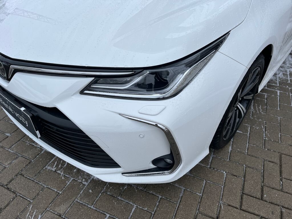 Toyota Corolla Sedan 1,5 l 92 kw