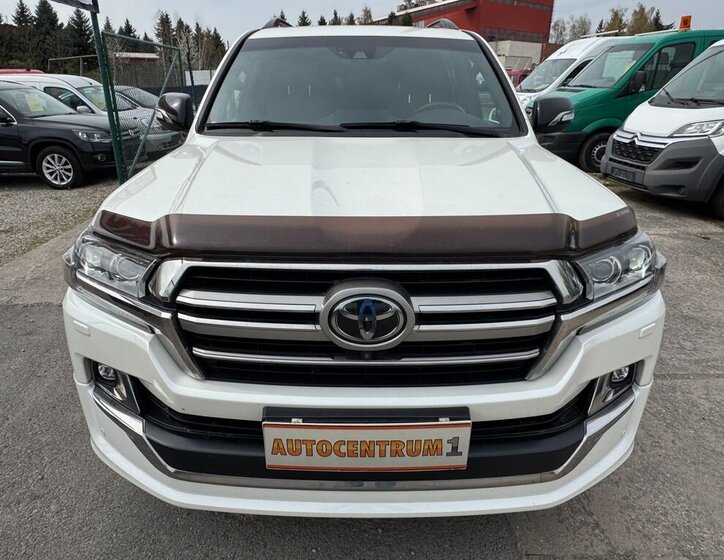 Toyota Land Cruiser SUV / Terénní 4,5 l 186 kw
