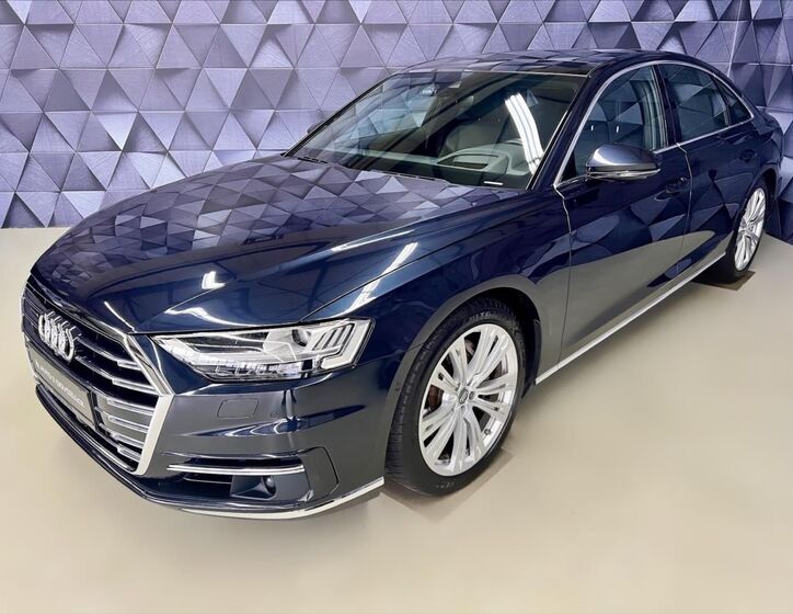 Audi A8 1