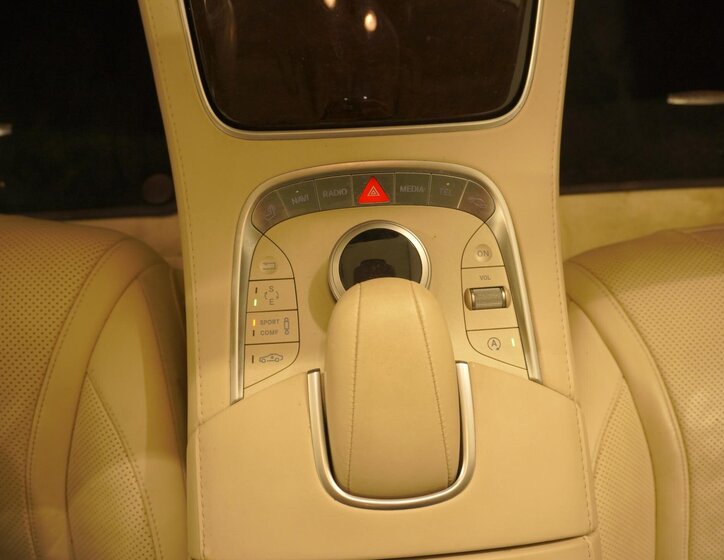 Mercedes-Benz Třídy S 32