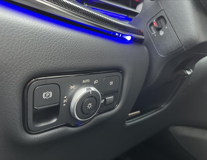 Mercedes-Benz Třídy V MPV 2,0 l 174 kw