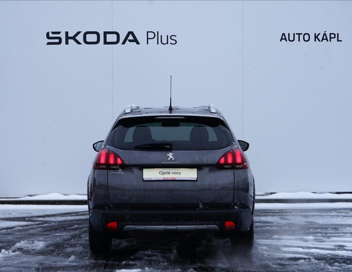 Peugeot 2008 SUV 1,2 l 81 kw