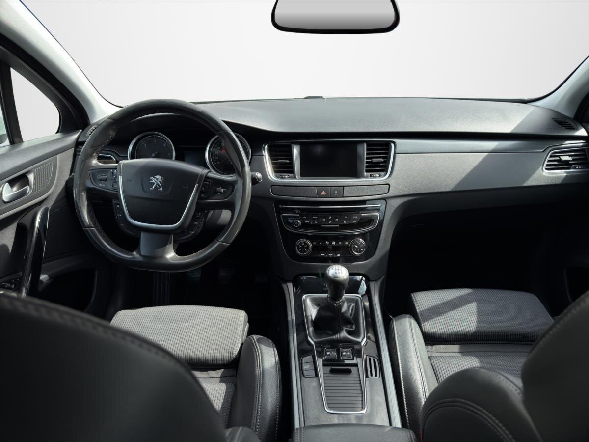 Peugeot 508 Sedan / Limuzína 2,0 l 120 kw