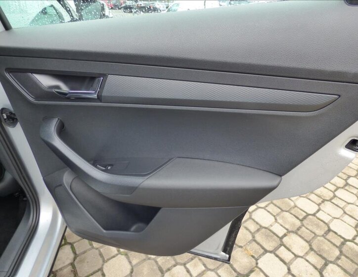 Škoda Karoq SUV / Terénní 999,0 85 kw