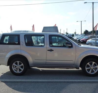 Nissan Pathfinder 4