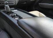 Volvo XC60 6