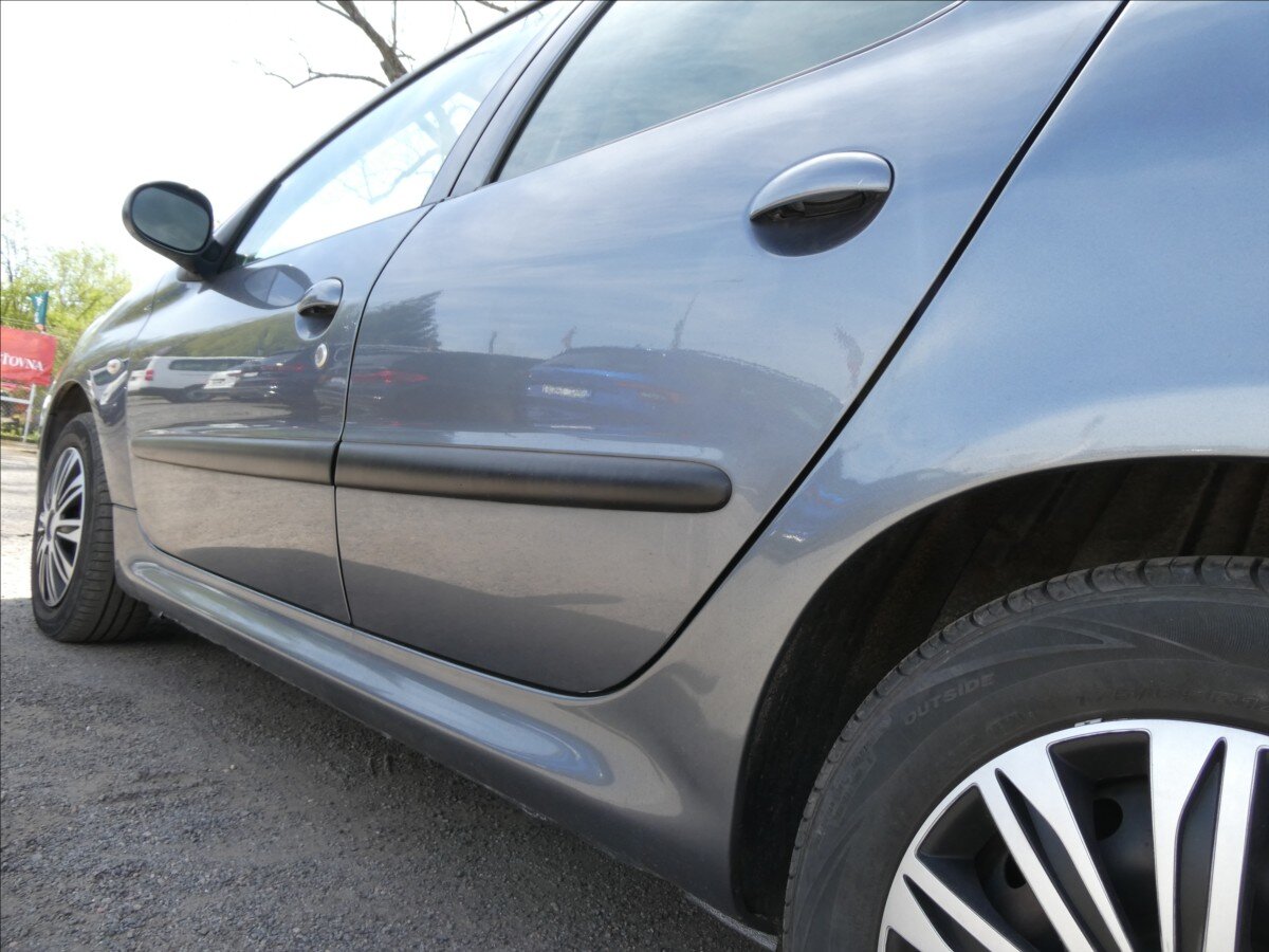 Peugeot 206 Hatchback 1,4 l 54 kw