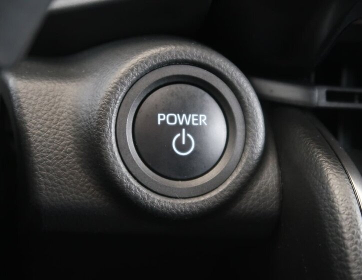 Toyota C-HR SUV 2,0 l 112 kw